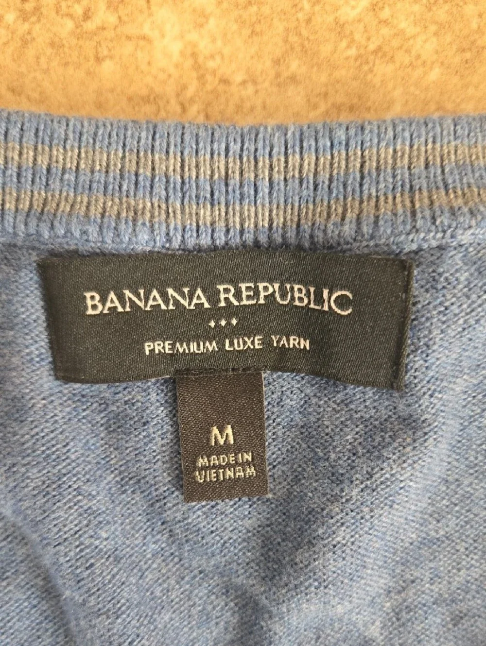 Banana Republic Men's V-Neck Sweater in Slate Blue